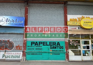 Local doble altura en alquiler - Rafael Castillo