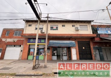Departamento de 2 Ambientes en Alquiles en Excelente Ubicacion en Primer Piso - Moron Sur